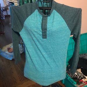Men’s teal Levi’s Henley